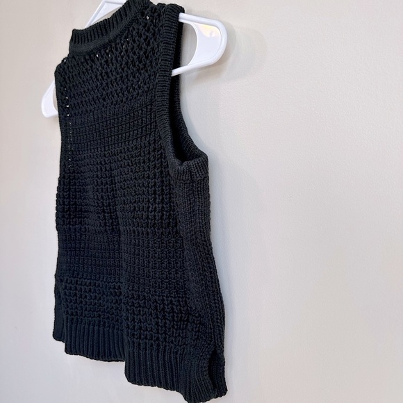 NWT Universal Thread Crochet Knit Open Work Sweater Vest Black Size X-Small - Picture 6 of 11